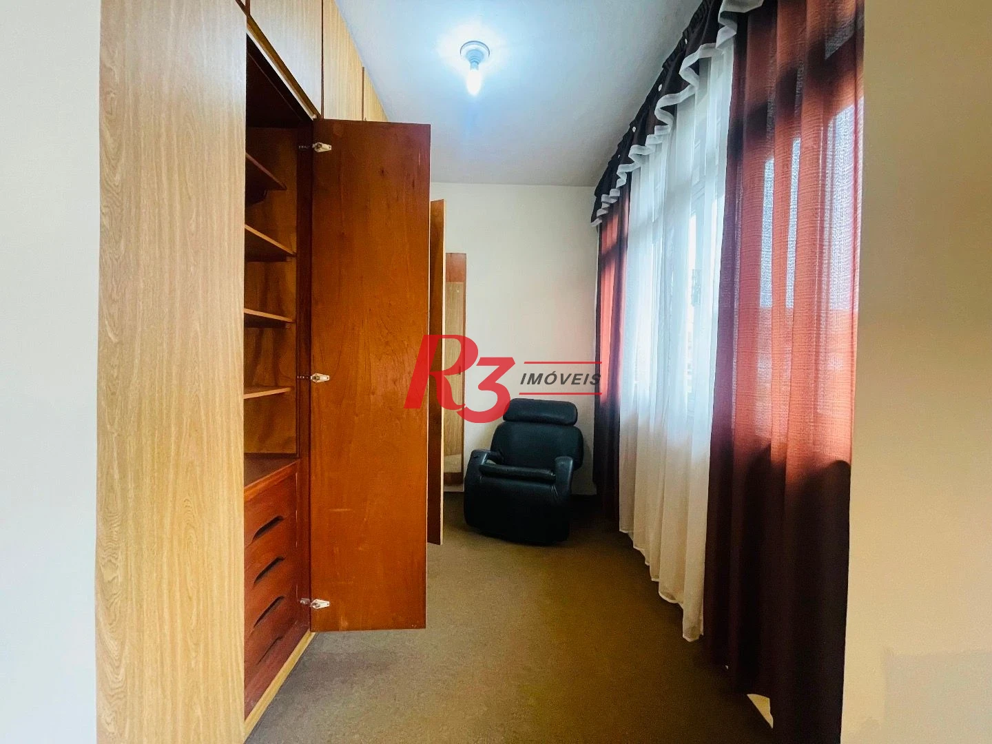 Sobrado para alugar, 250 m² por R$ 9.000,00/mês - Aparecida - Santos/SP