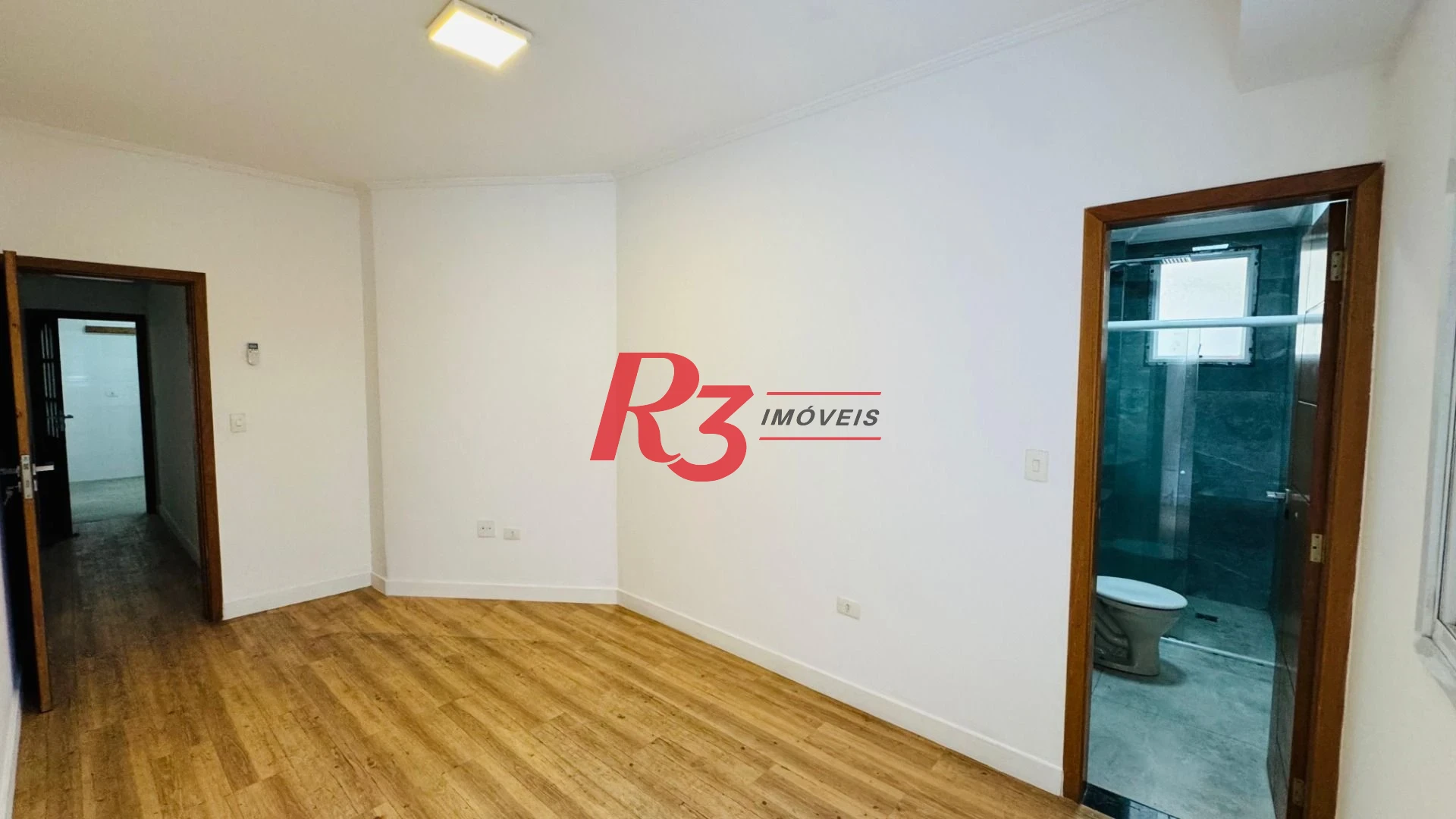 Casa com 4 dormitórios à venda, 194 m² por R$ 1.800.000,00 - Gonzaga - Santos/SP