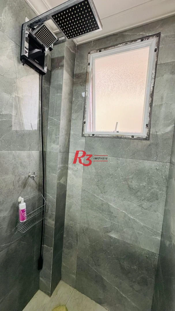 Casa com 4 dormitórios à venda, 194 m² por R$ 1.800.000,00 - Gonzaga - Santos/SP