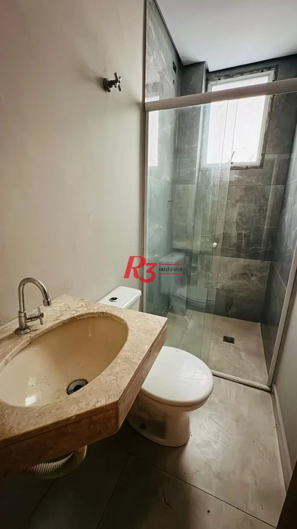 Casa com 4 dormitórios à venda, 194 m² por R$ 1.800.000,00 - Gonzaga - Santos/SP