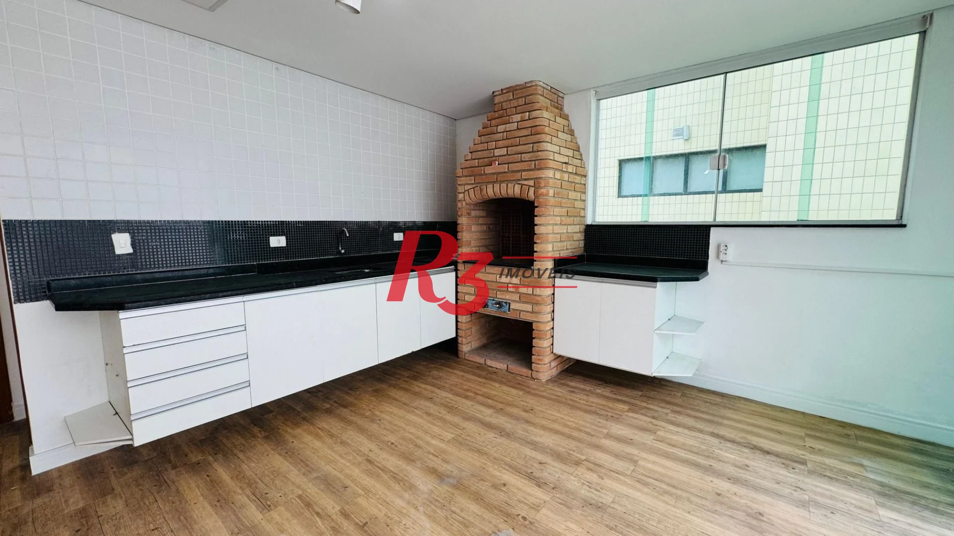 Casa com 4 dormitórios à venda, 194 m² por R$ 1.800.000,00 - Gonzaga - Santos/SP