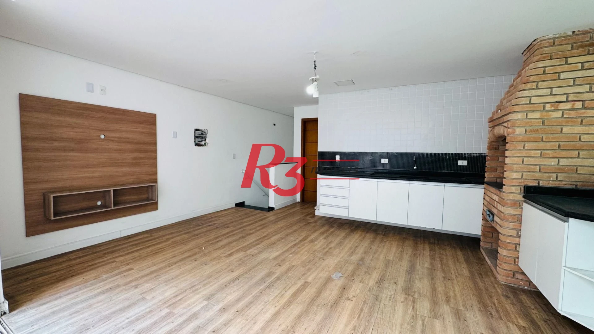 Casa com 4 dormitórios à venda, 194 m² por R$ 1.800.000,00 - Gonzaga - Santos/SP
