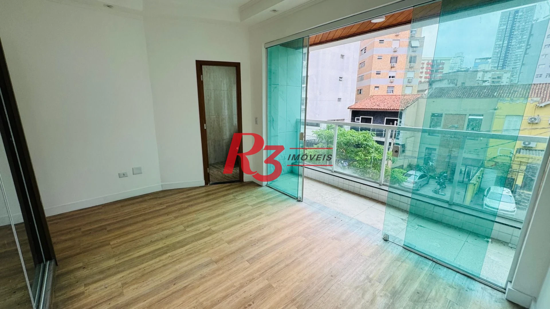 Casa com 4 dormitórios à venda, 194 m² por R$ 1.800.000,00 - Gonzaga - Santos/SP