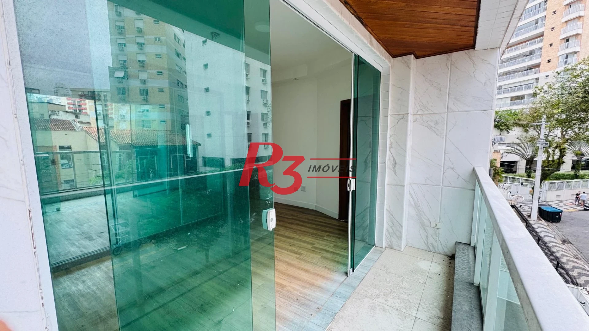 Casa com 4 dormitórios à venda, 194 m² por R$ 1.800.000,00 - Gonzaga - Santos/SP