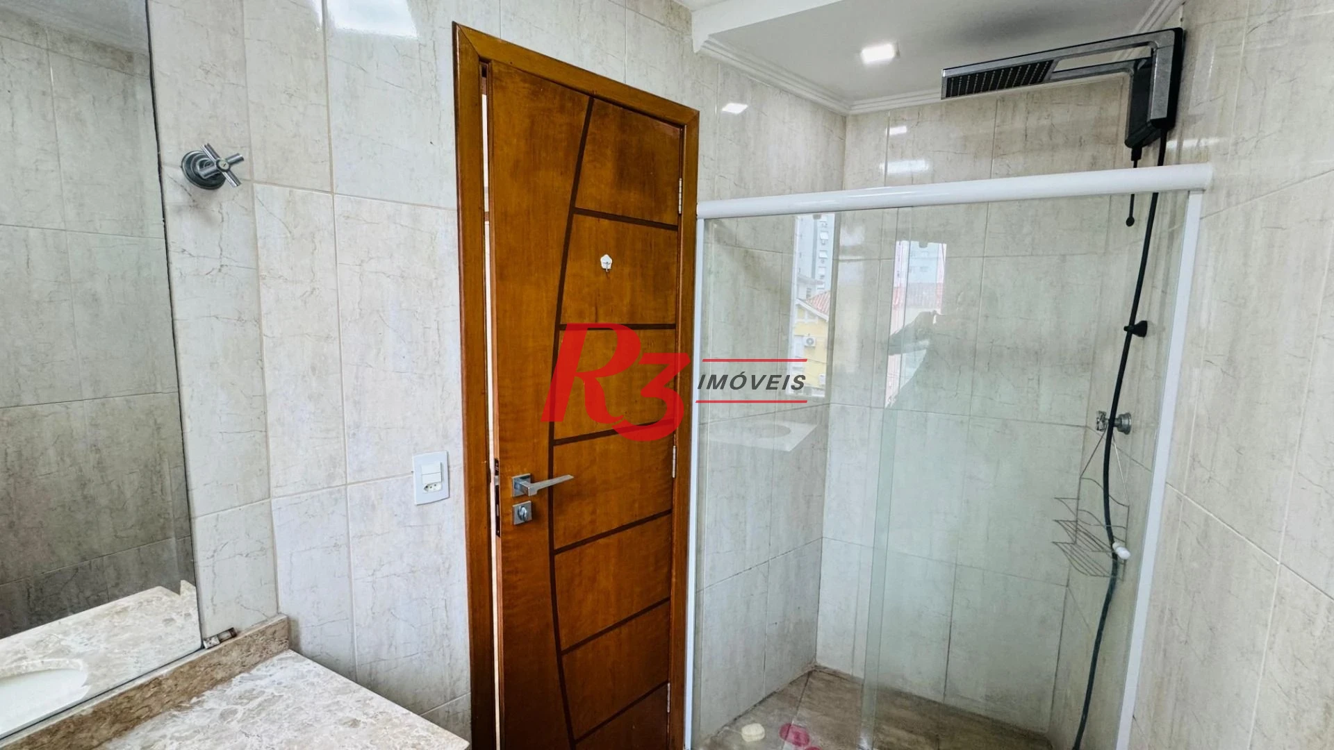Casa com 4 dormitórios à venda, 194 m² por R$ 1.800.000,00 - Gonzaga - Santos/SP