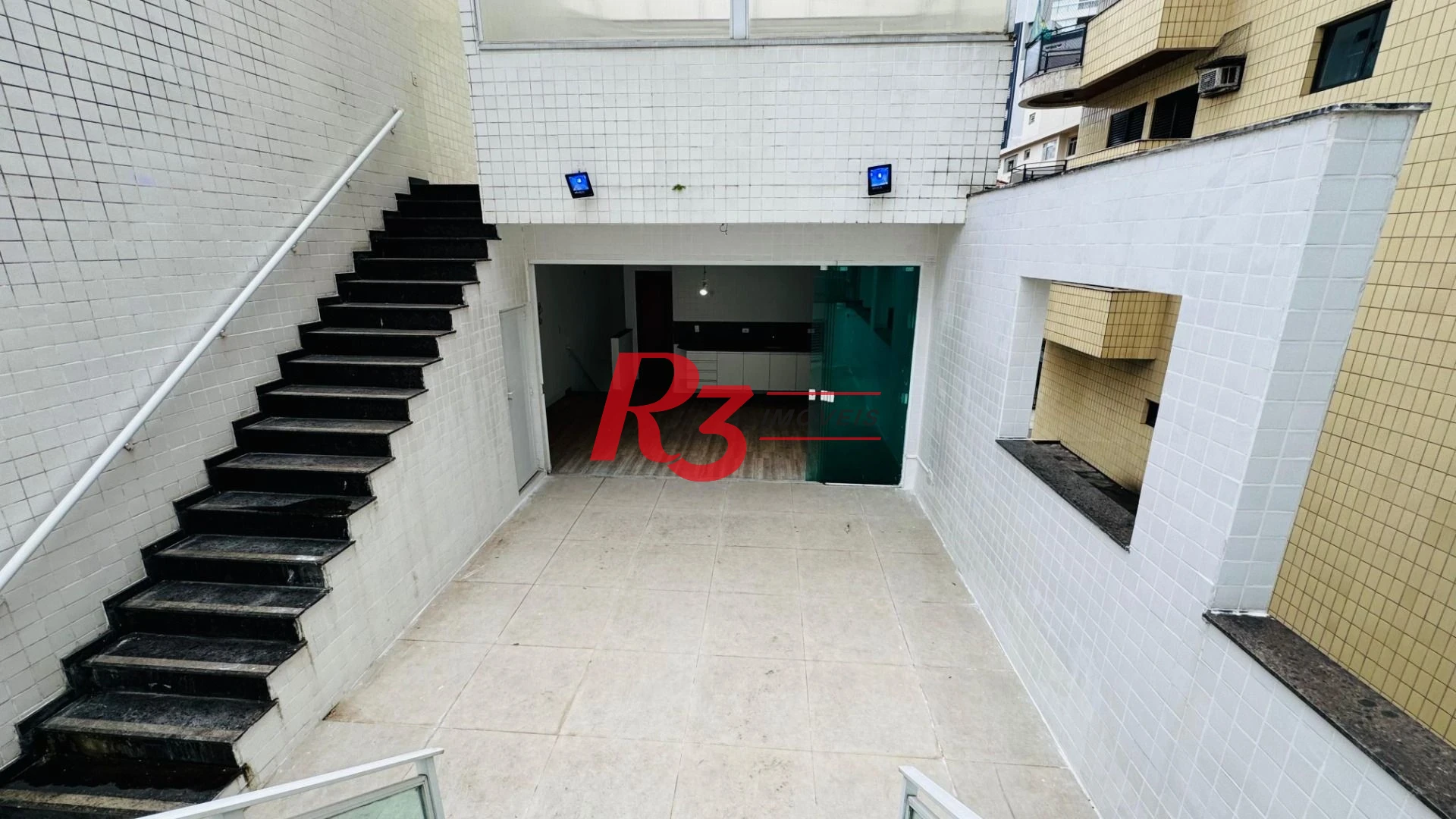 Casa com 4 dormitórios à venda, 194 m² por R$ 1.800.000,00 - Gonzaga - Santos/SP