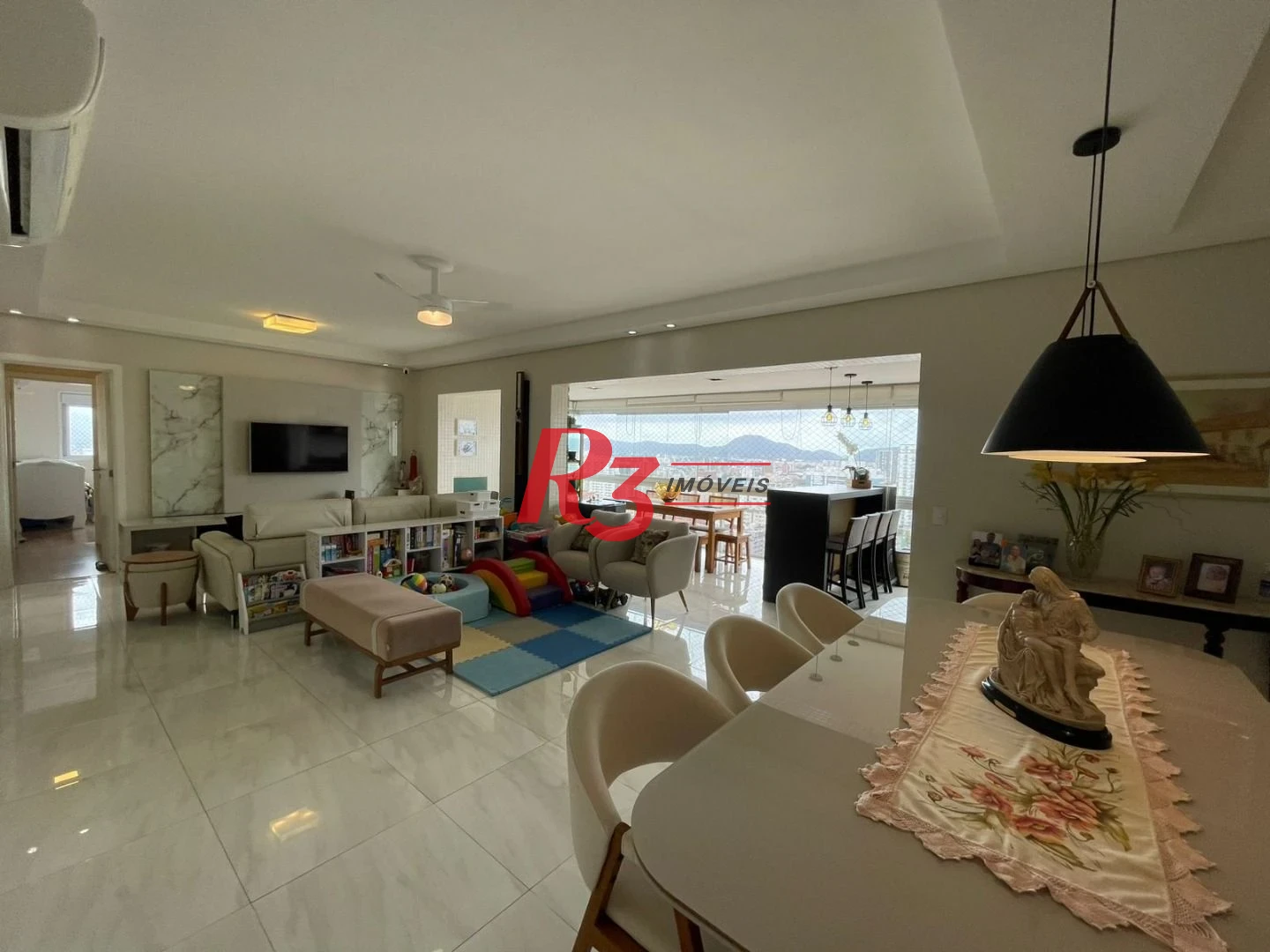 Apartamento com 3 dormitórios à venda, 155 m² por R$ 2.330.000,00 - Embaré - Santos/SP