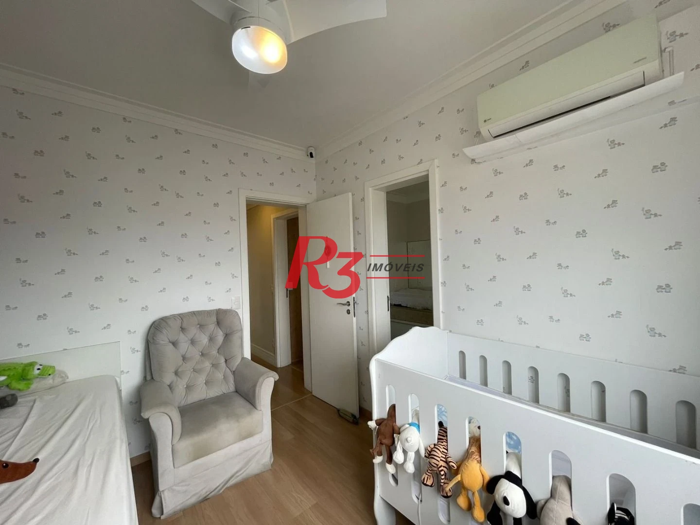 Apartamento com 3 dormitórios à venda, 155 m² por R$ 2.330.000,00 - Embaré - Santos/SP