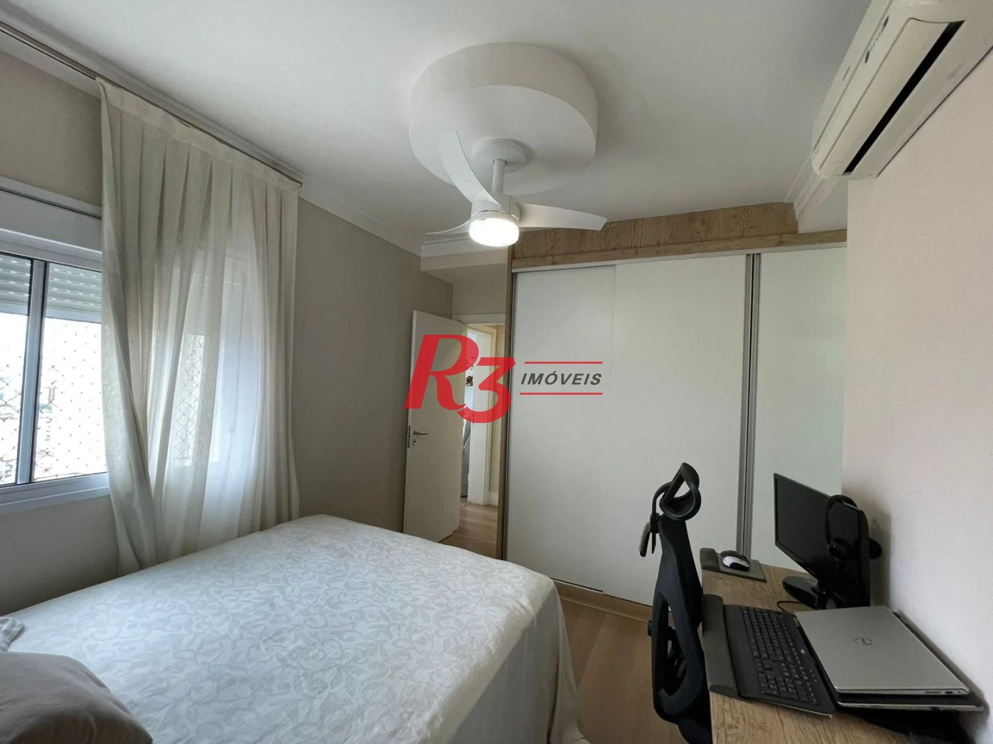 Apartamento com 3 dormitórios à venda, 155 m² por R$ 2.330.000,00 - Embaré - Santos/SP