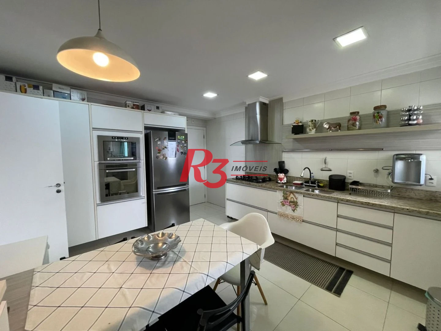 Apartamento com 3 dormitórios à venda, 155 m² por R$ 2.330.000,00 - Embaré - Santos/SP