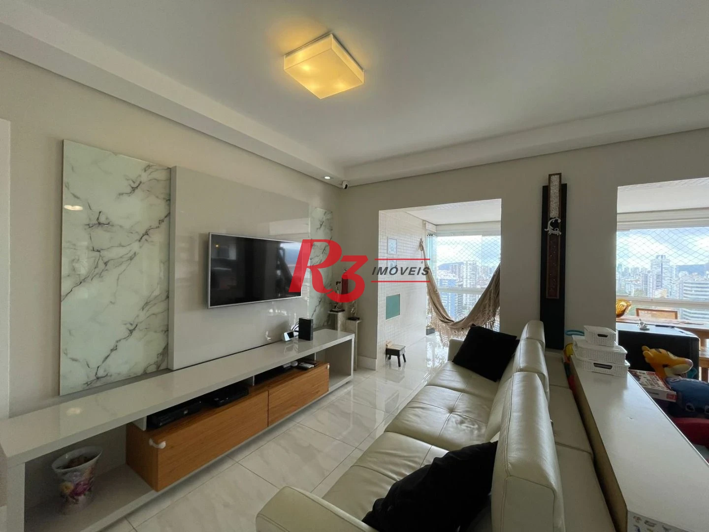 Apartamento com 3 dormitórios à venda, 155 m² por R$ 2.330.000,00 - Embaré - Santos/SP