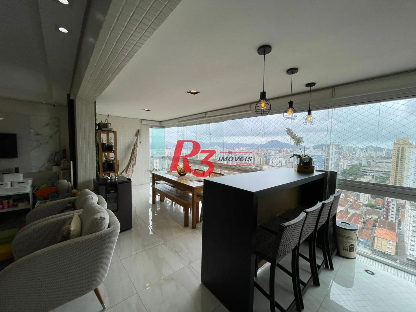 Apartamento com 3 dormitórios à venda, 155 m² por R$ 2.330.000,00 - Embaré - Santos/SP