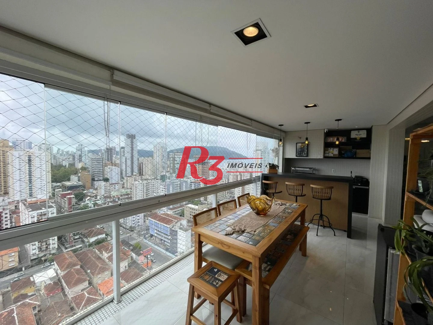 Apartamento com 3 dormitórios à venda, 155 m² por R$ 2.330.000,00 - Embaré - Santos/SP