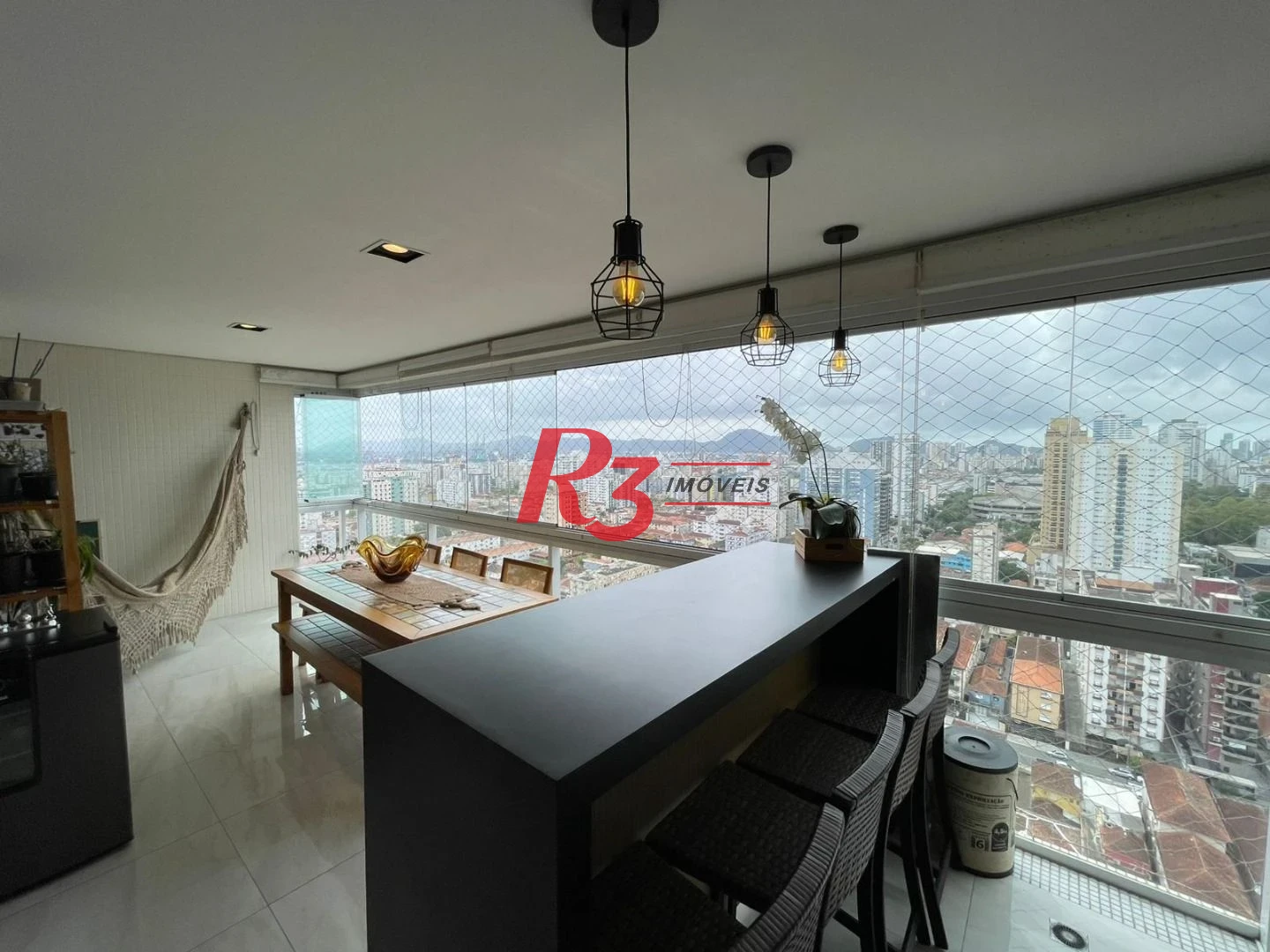Apartamento com 3 dormitórios à venda, 155 m² por R$ 2.330.000,00 - Embaré - Santos/SP