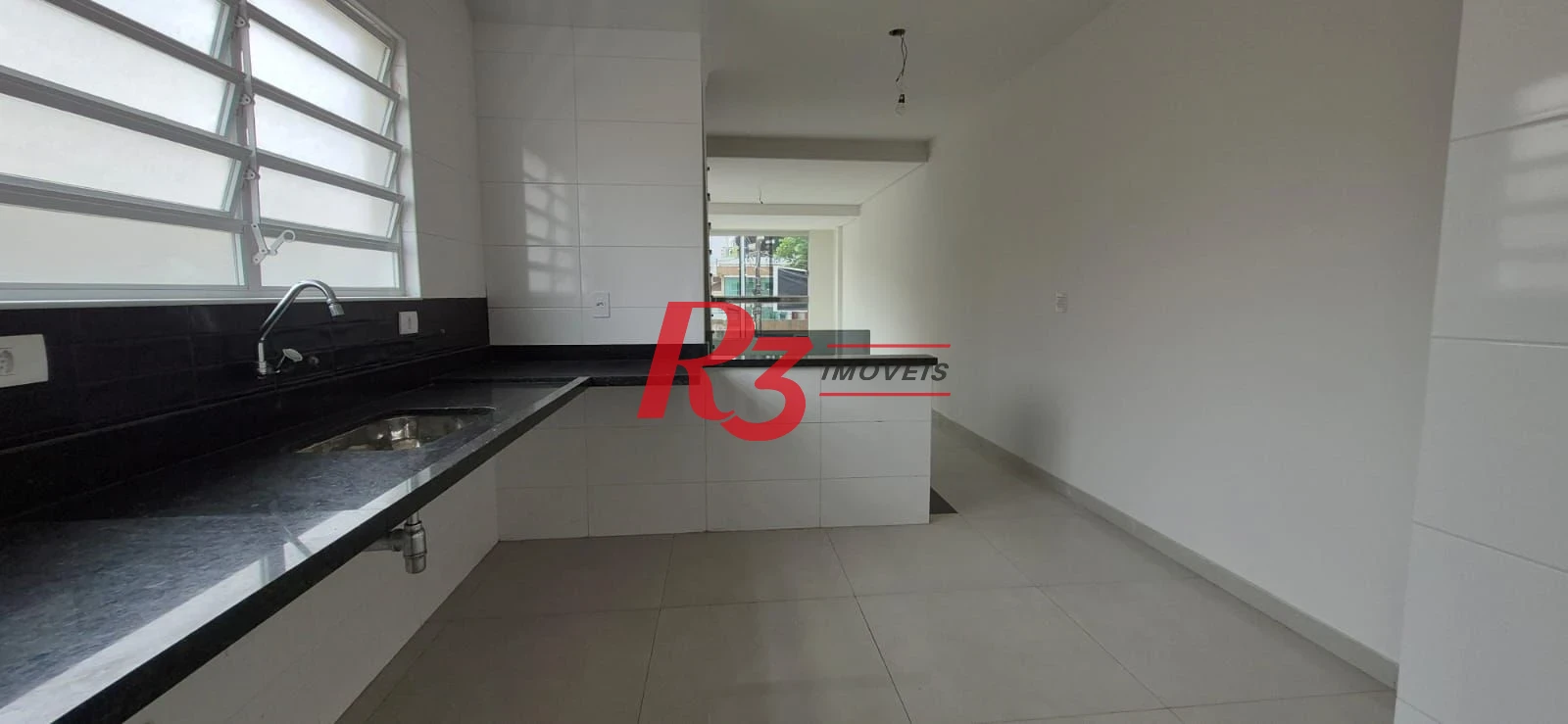 Casa com 3 dormitórios à venda, 155 m² por R$ 1.300.000,00 - Embaré - Santos/SP