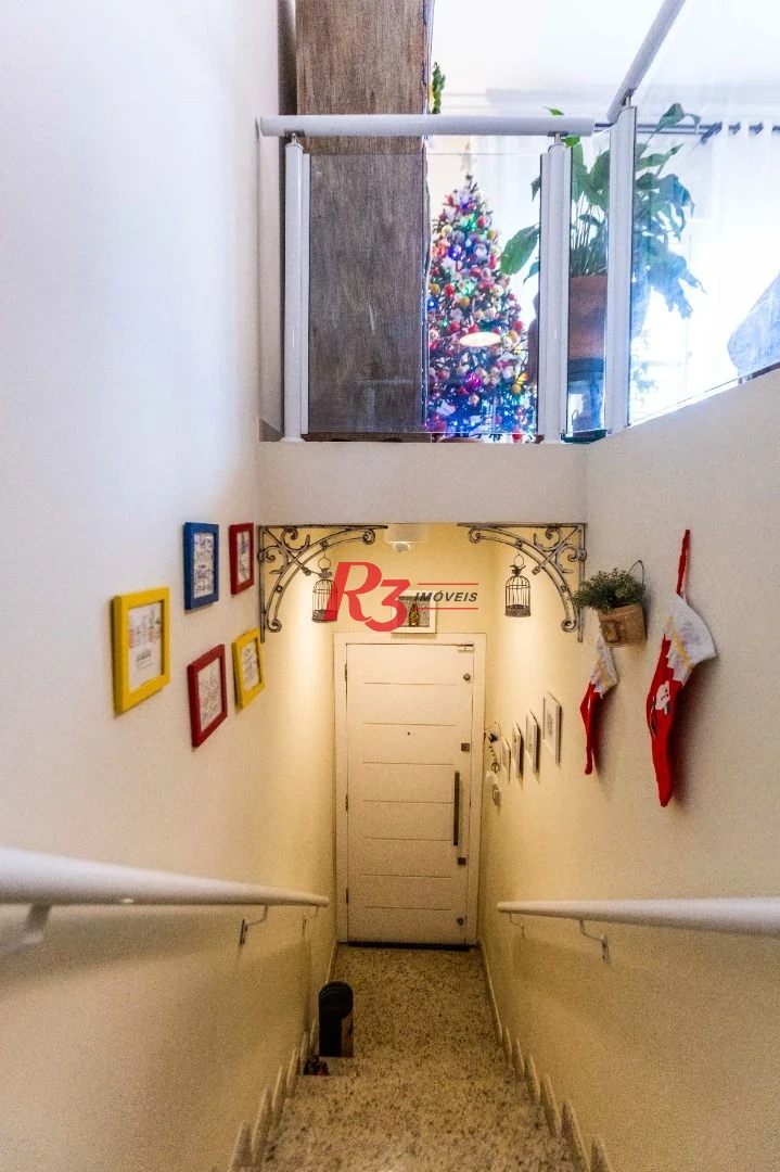 Casa à venda, 162 m² por R$ 990.000,00 - Estuário - Santos/SP
