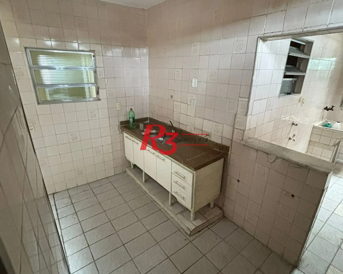 Casa com 6 dormitórios à venda, 200 m² por R$ 300.000,00 - Conjunto Residencial Humaitá - São Vicente/SP