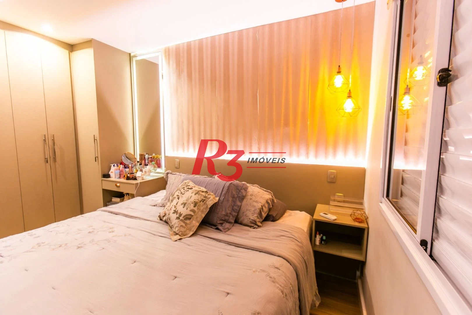 Apartamento com 3 dormitórios à venda, 84 m² por R$ 840.000,00 - Marapé - Santos/SP