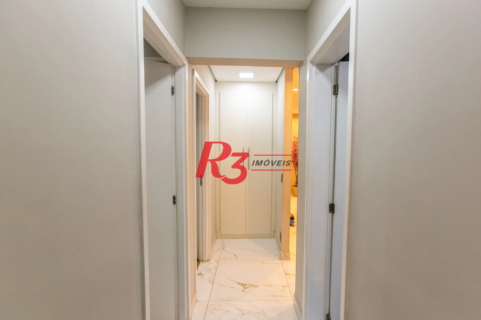 Apartamento com 3 dormitórios à venda, 84 m² por R$ 840.000,00 - Marapé - Santos/SP