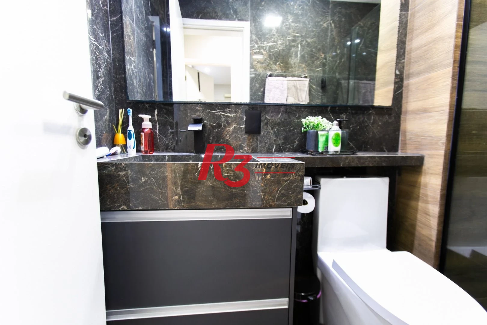 Apartamento com 3 dormitórios à venda, 84 m² por R$ 840.000,00 - Marapé - Santos/SP