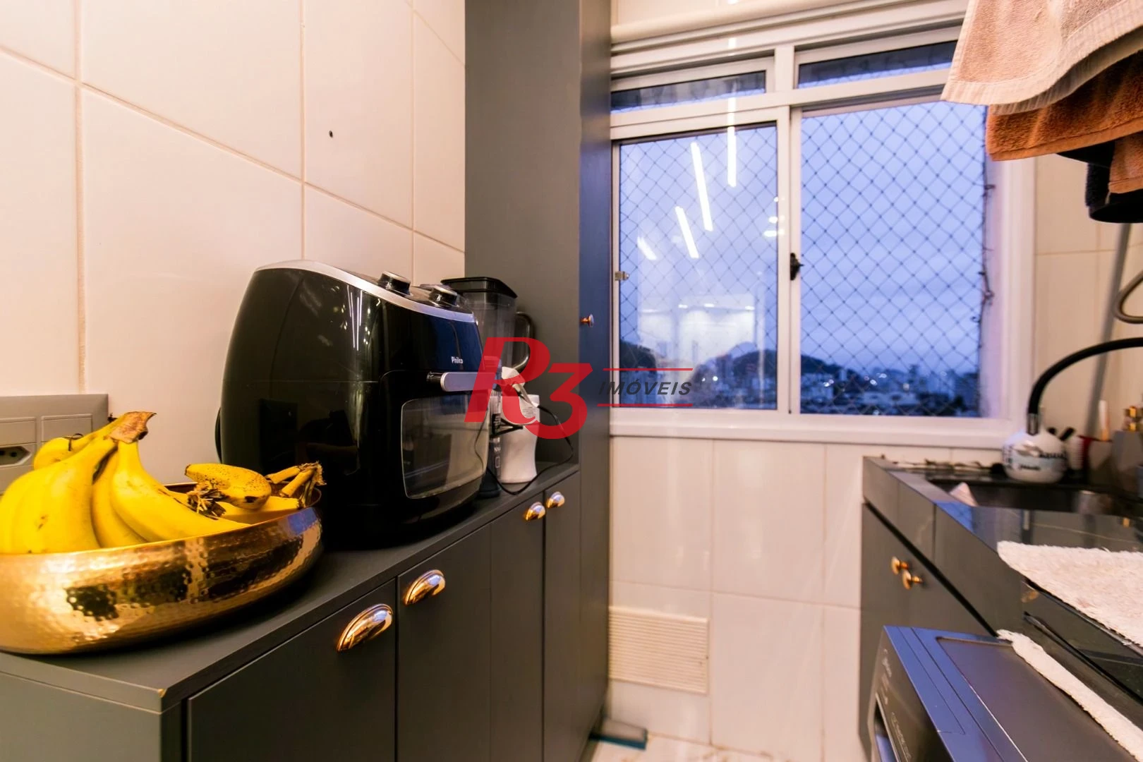 Apartamento com 3 dormitórios à venda, 84 m² por R$ 840.000,00 - Marapé - Santos/SP