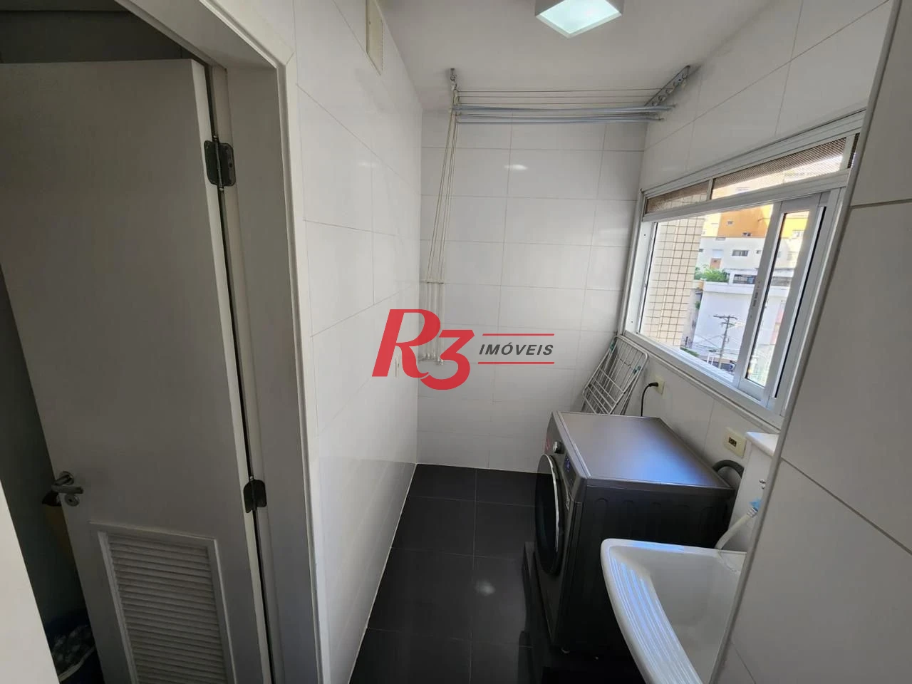 Apartamento com 3 dormitórios à venda, 132 m² por R$ 1.750.000,00 - Ponta da Praia - Santos/SP