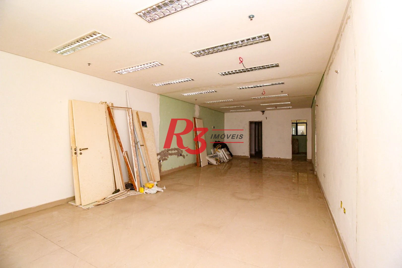 Sala para alugar, 90 m² por R$ 3.600,00/mês - Centro - Santos/SP