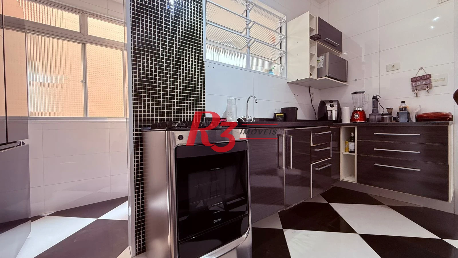 Apartamento com 2 dormitórios à venda, 67 m² por R$ 380.000,00 - Macuco - Santos/SP