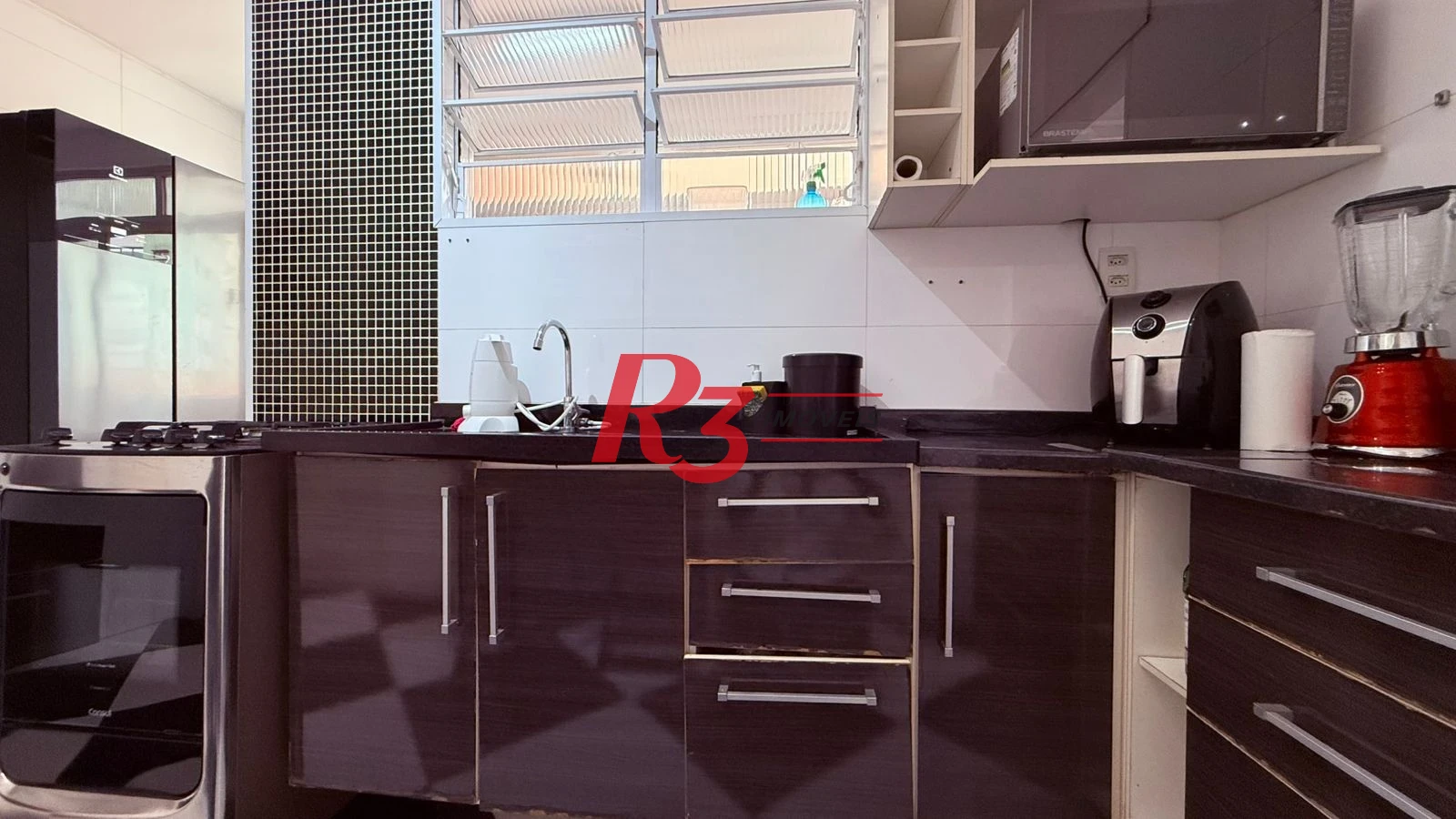 Apartamento com 2 dormitórios à venda, 67 m² por R$ 380.000,00 - Macuco - Santos/SP