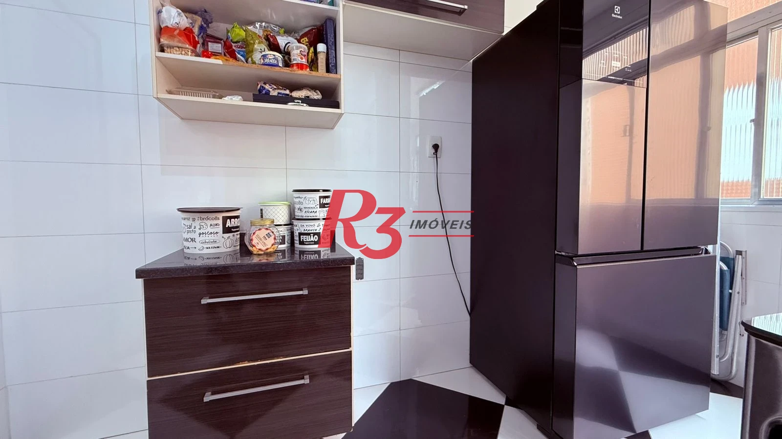 Apartamento com 2 dormitórios à venda, 67 m² por R$ 380.000,00 - Macuco - Santos/SP