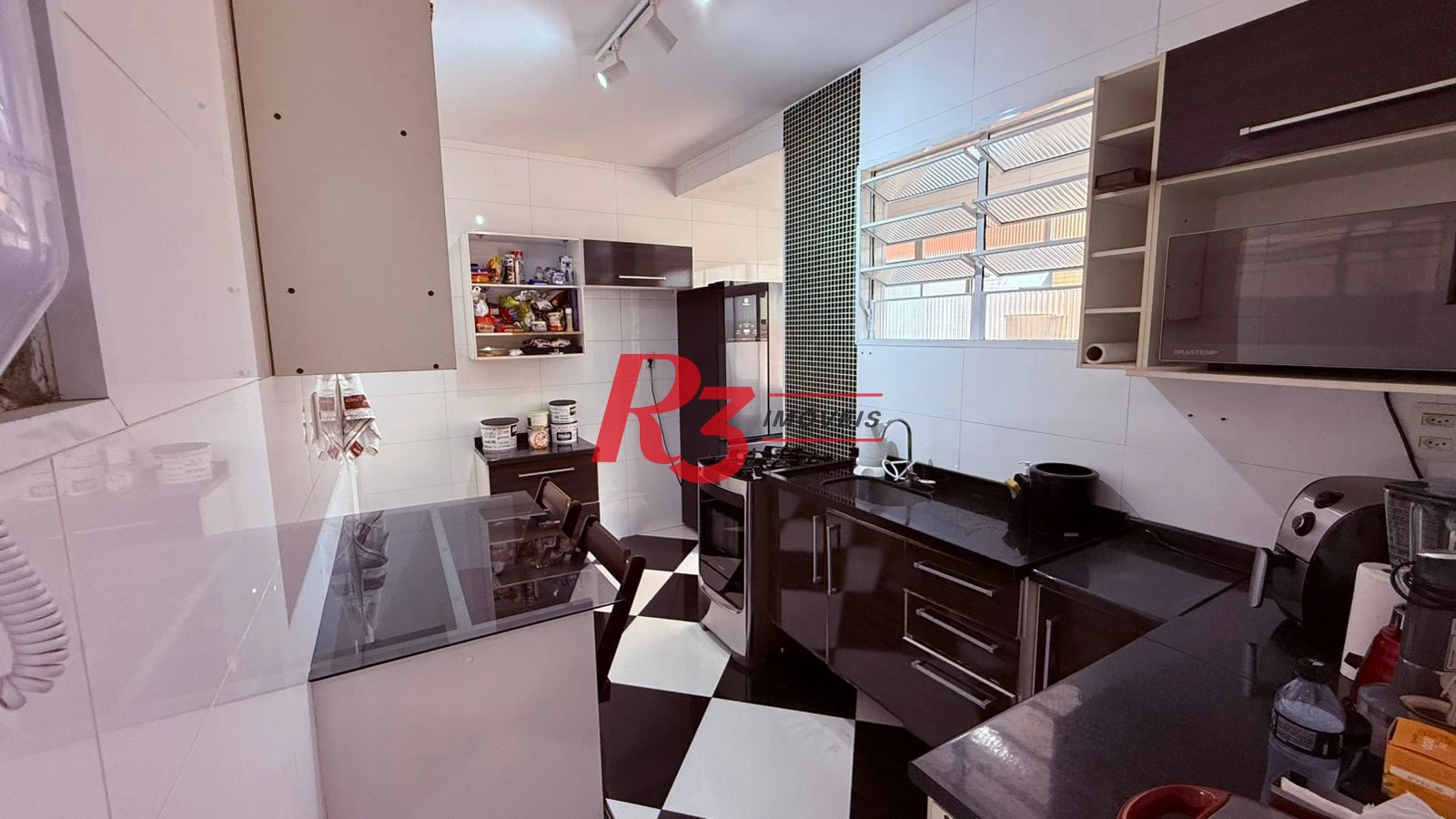 Apartamento com 2 dormitórios à venda, 67 m² por R$ 380.000,00 - Macuco - Santos/SP