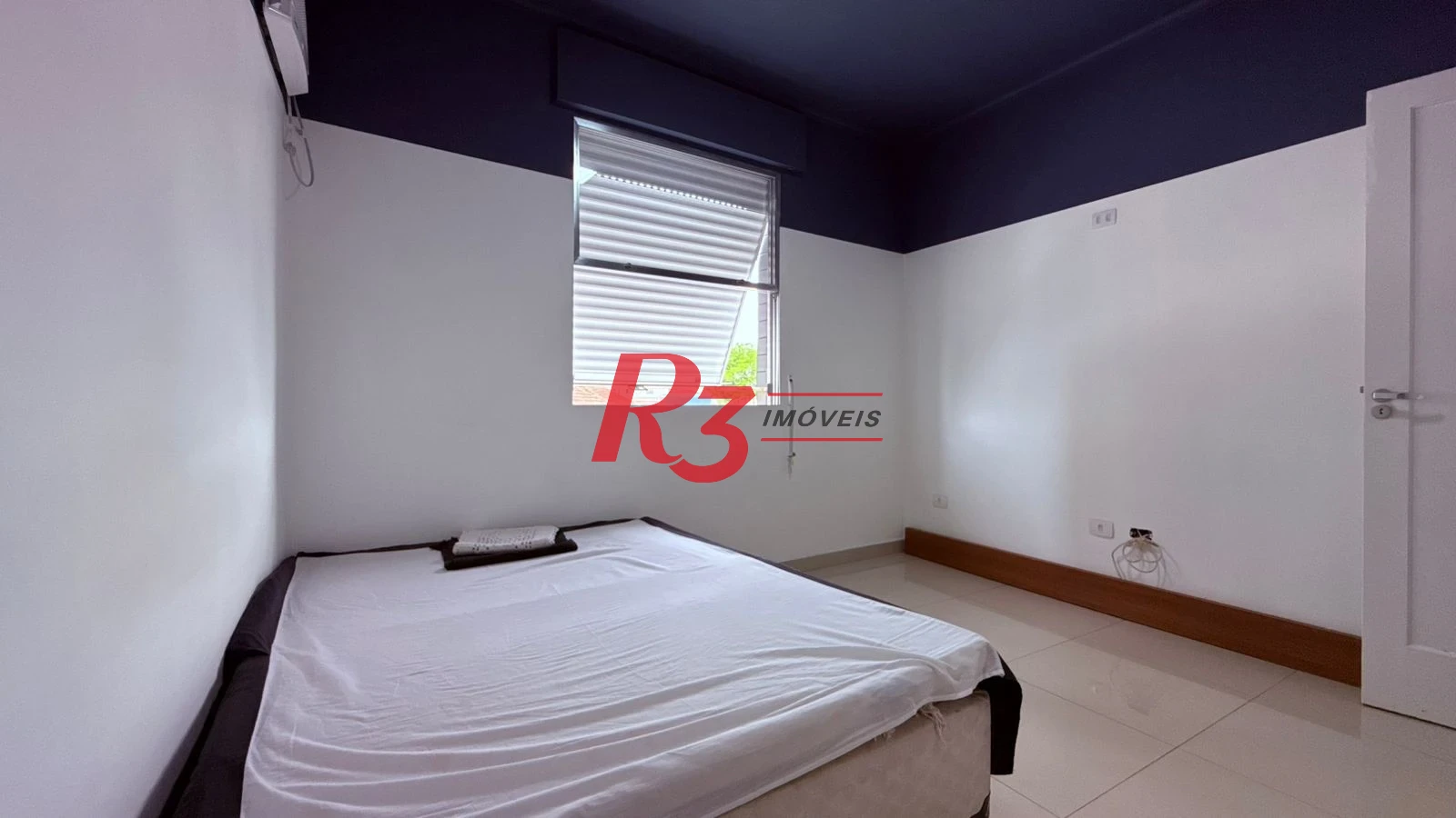 Apartamento com 2 dormitórios à venda, 67 m² por R$ 380.000,00 - Macuco - Santos/SP
