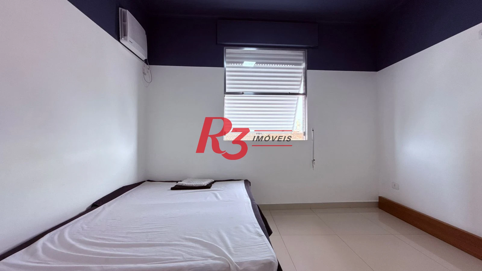 Apartamento com 2 dormitórios à venda, 67 m² por R$ 380.000,00 - Macuco - Santos/SP