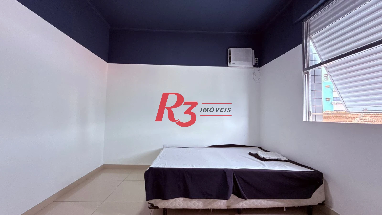 Apartamento com 2 dormitórios à venda, 67 m² por R$ 380.000,00 - Macuco - Santos/SP