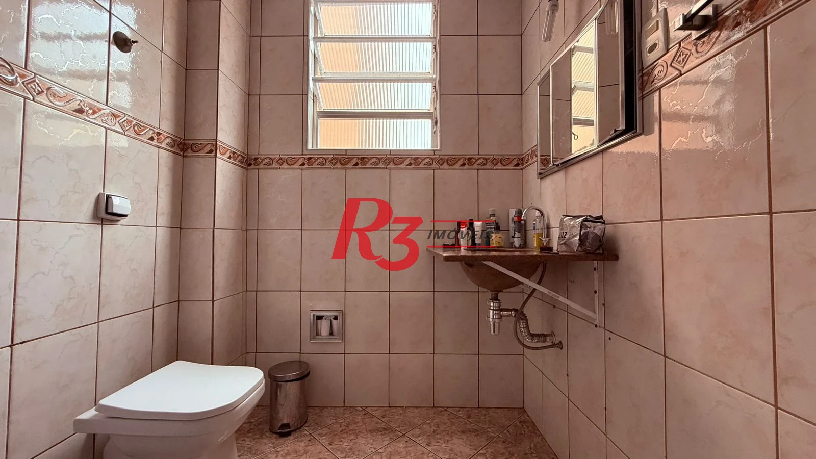 Apartamento com 2 dormitórios à venda, 67 m² por R$ 380.000,00 - Macuco - Santos/SP