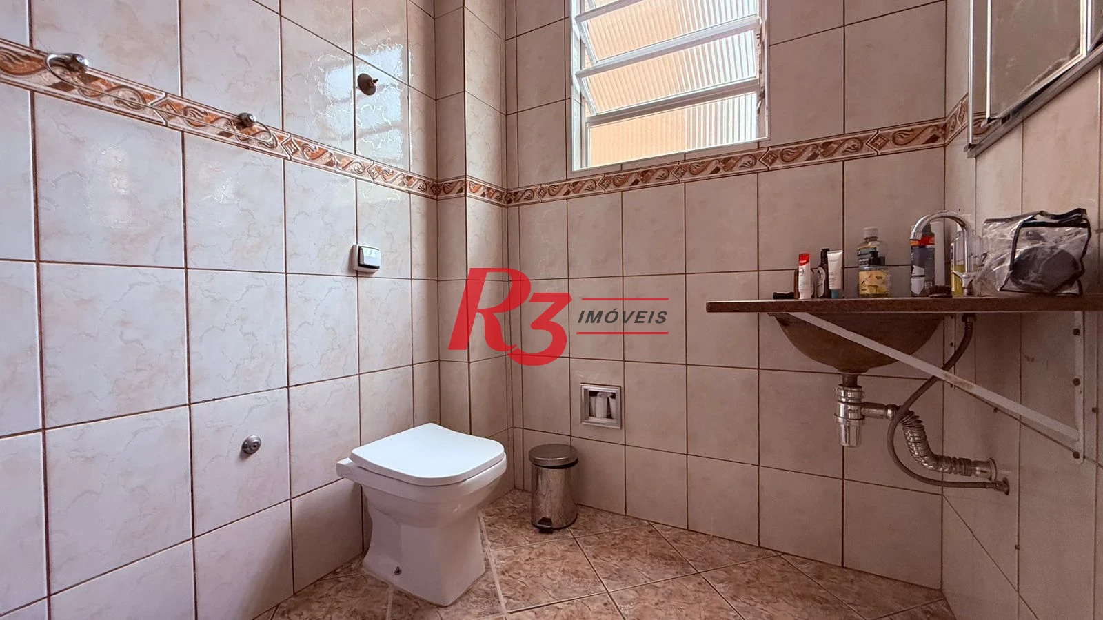 Apartamento com 2 dormitórios à venda, 67 m² por R$ 380.000,00 - Macuco - Santos/SP