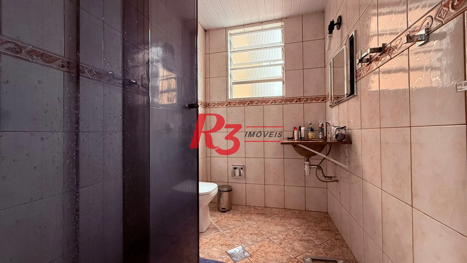 Apartamento com 2 dormitórios à venda, 67 m² por R$ 380.000,00 - Macuco - Santos/SP