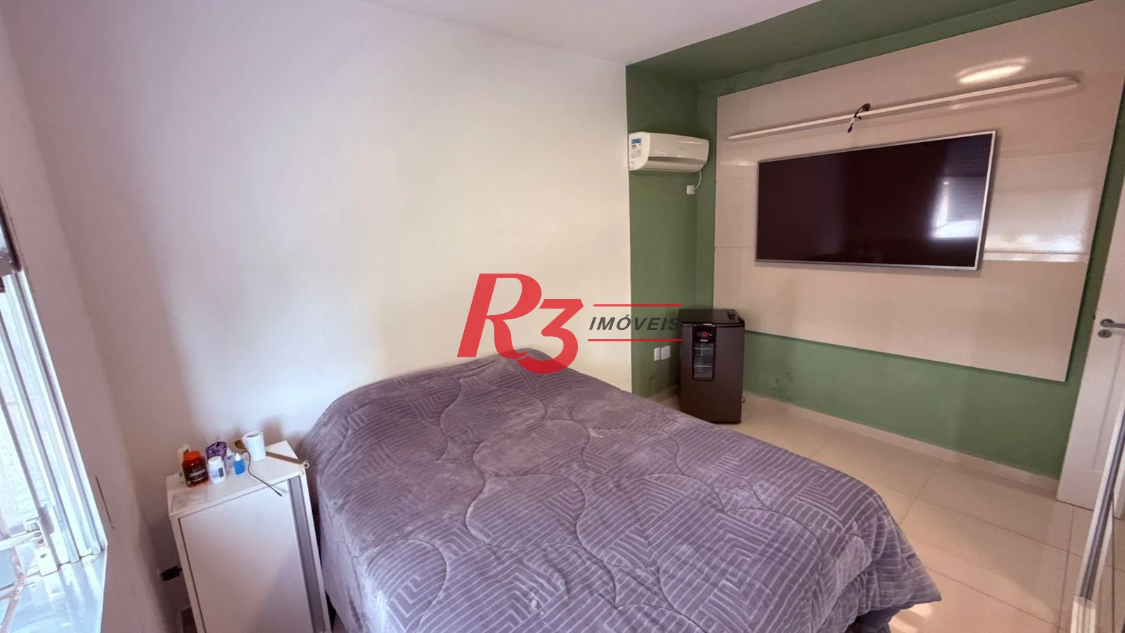 Apartamento com 2 dormitórios à venda, 67 m² por R$ 380.000,00 - Macuco - Santos/SP