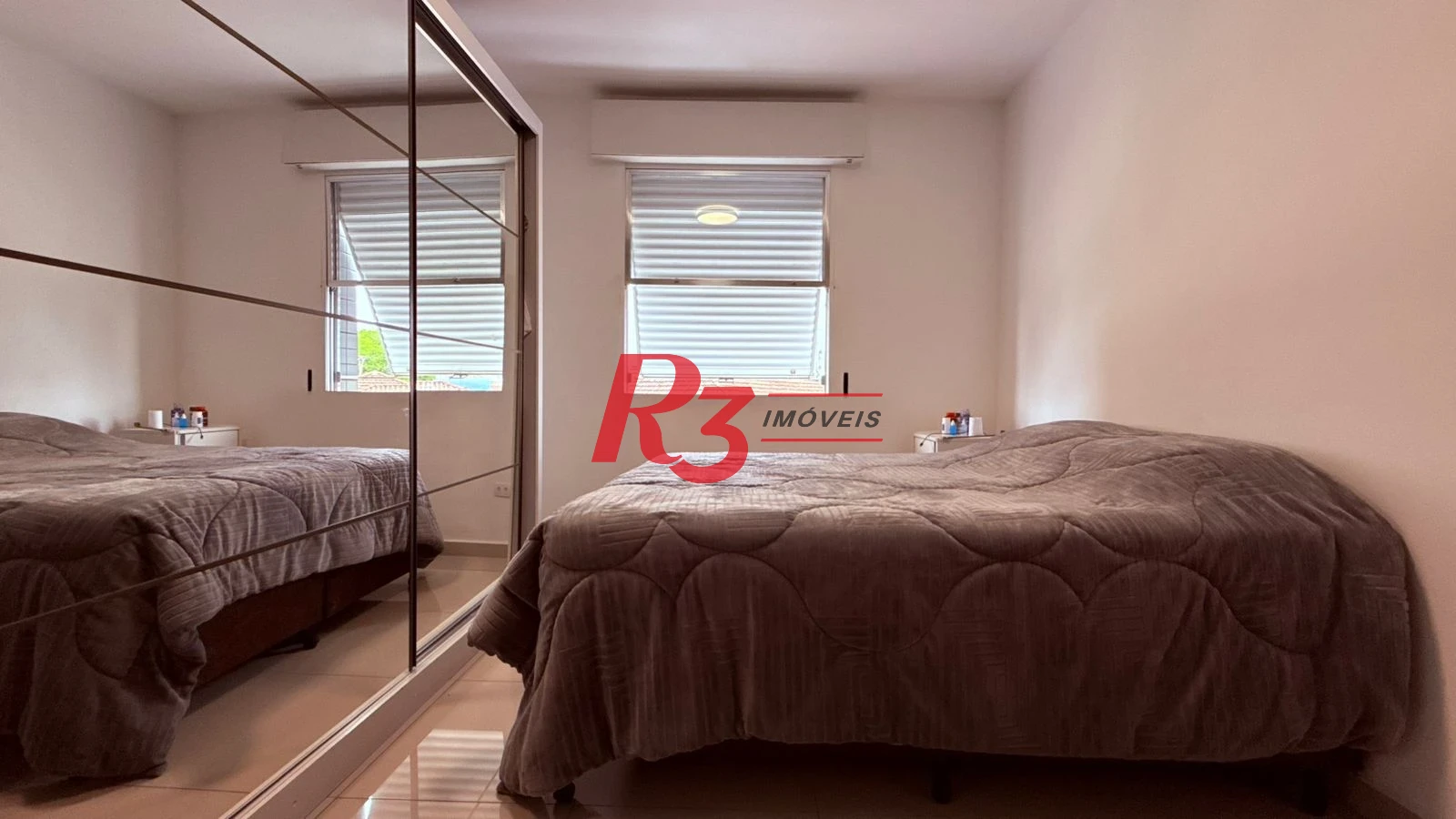 Apartamento com 2 dormitórios à venda, 67 m² por R$ 380.000,00 - Macuco - Santos/SP