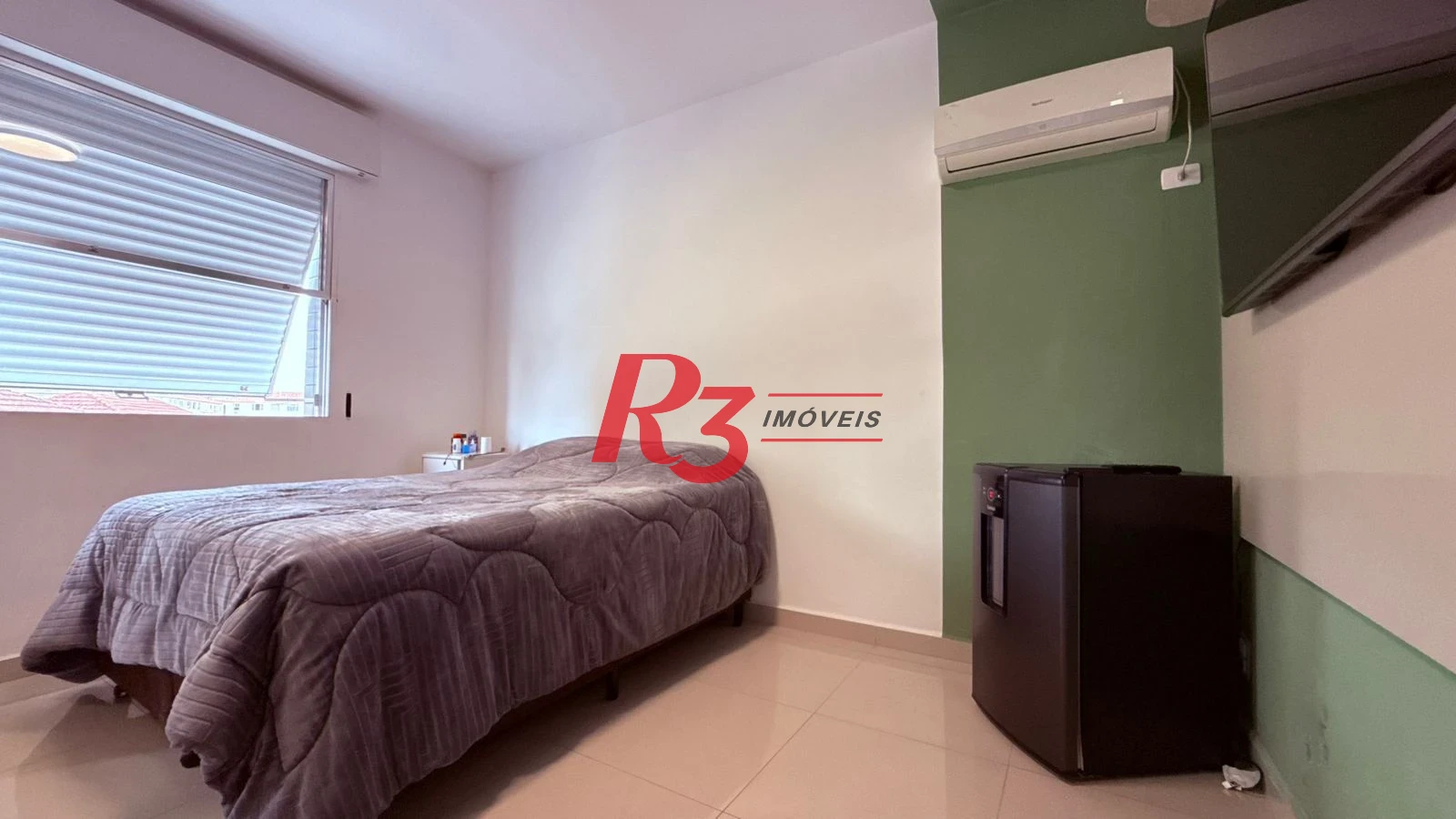 Apartamento com 2 dormitórios à venda, 67 m² por R$ 380.000,00 - Macuco - Santos/SP