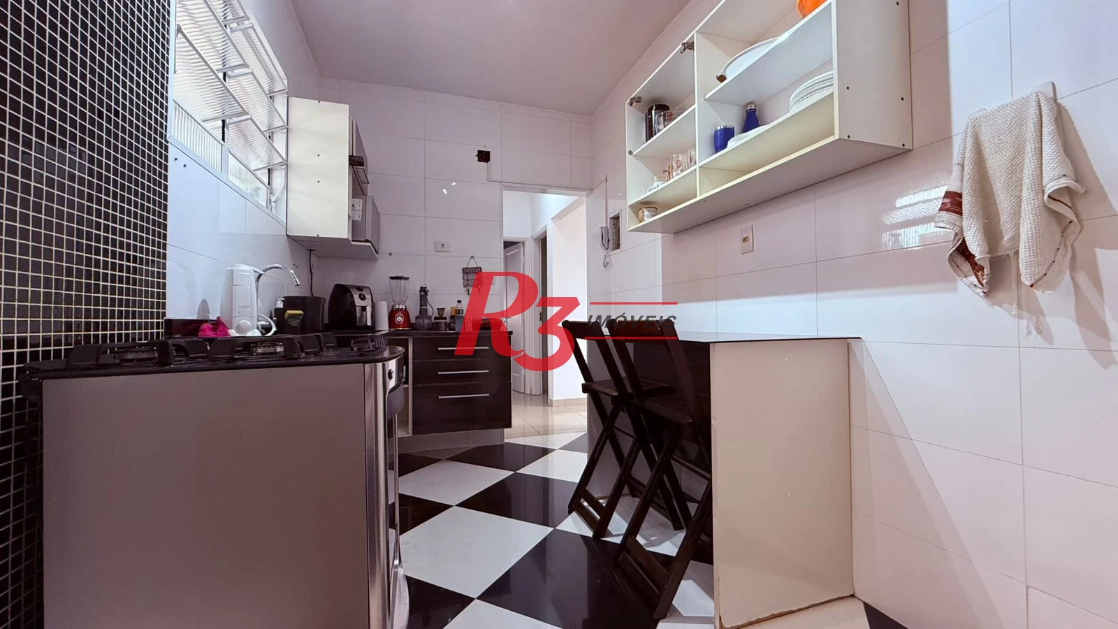Apartamento com 2 dormitórios à venda, 67 m² por R$ 380.000,00 - Macuco - Santos/SP