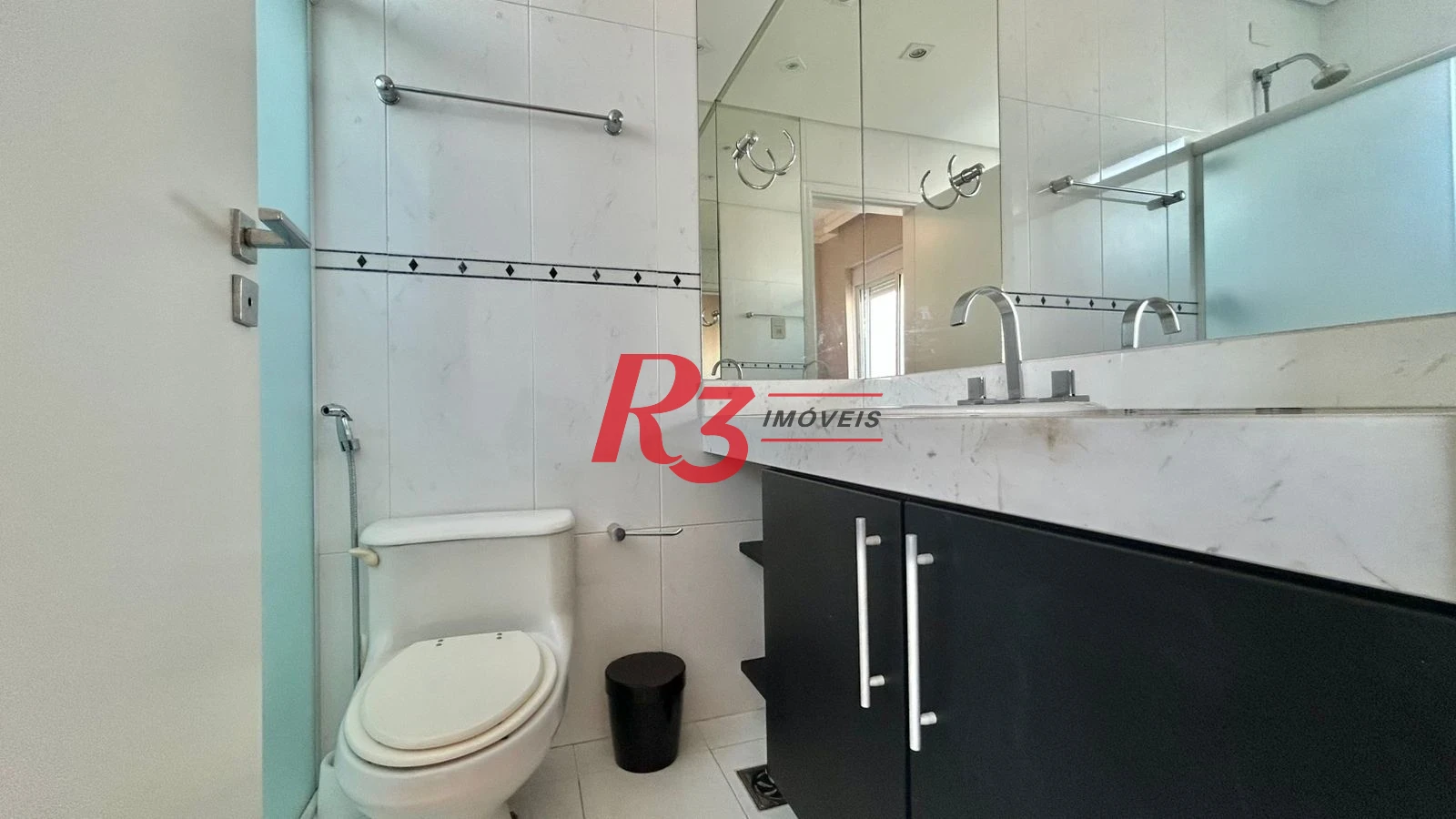 Apartamento com 3 dormitórios para alugar, 198 m² por R$ 16.000,00/mês - Gonzaga - Santos/SP