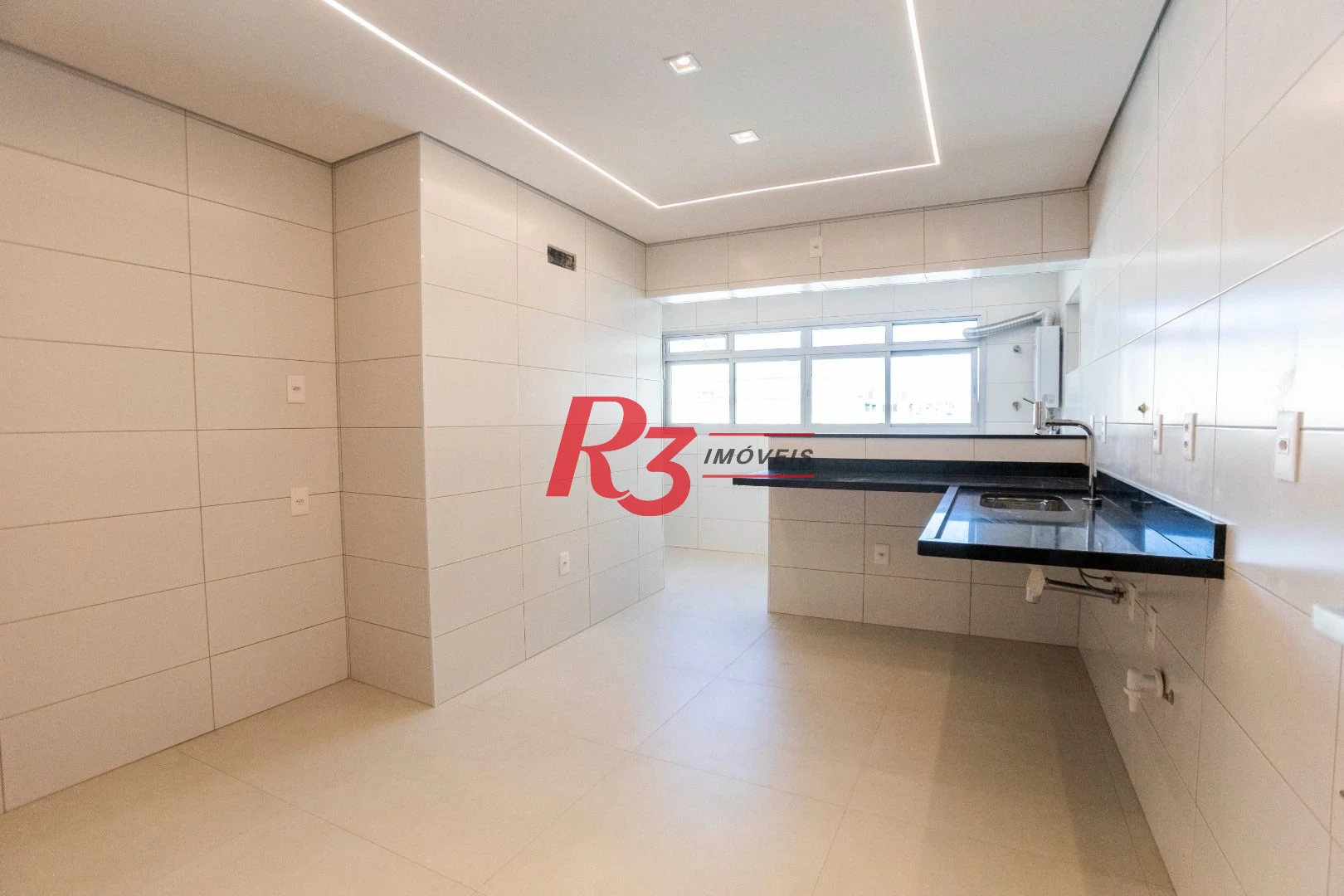 Apartamento com 3 dormitórios à venda, 163 m² por R$ 2.150.000,00 - Aparecida - Santos/SP