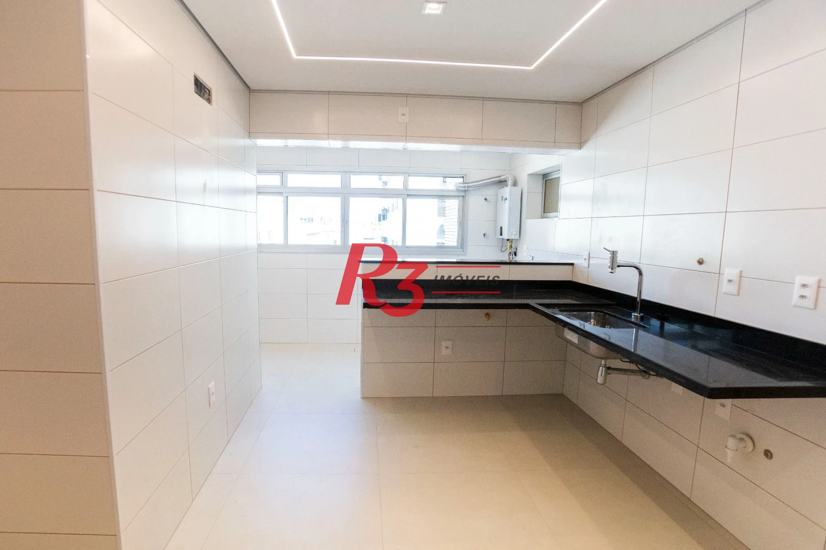 Apartamento com 3 dormitórios à venda, 163 m² por R$ 2.150.000,00 - Aparecida - Santos/SP