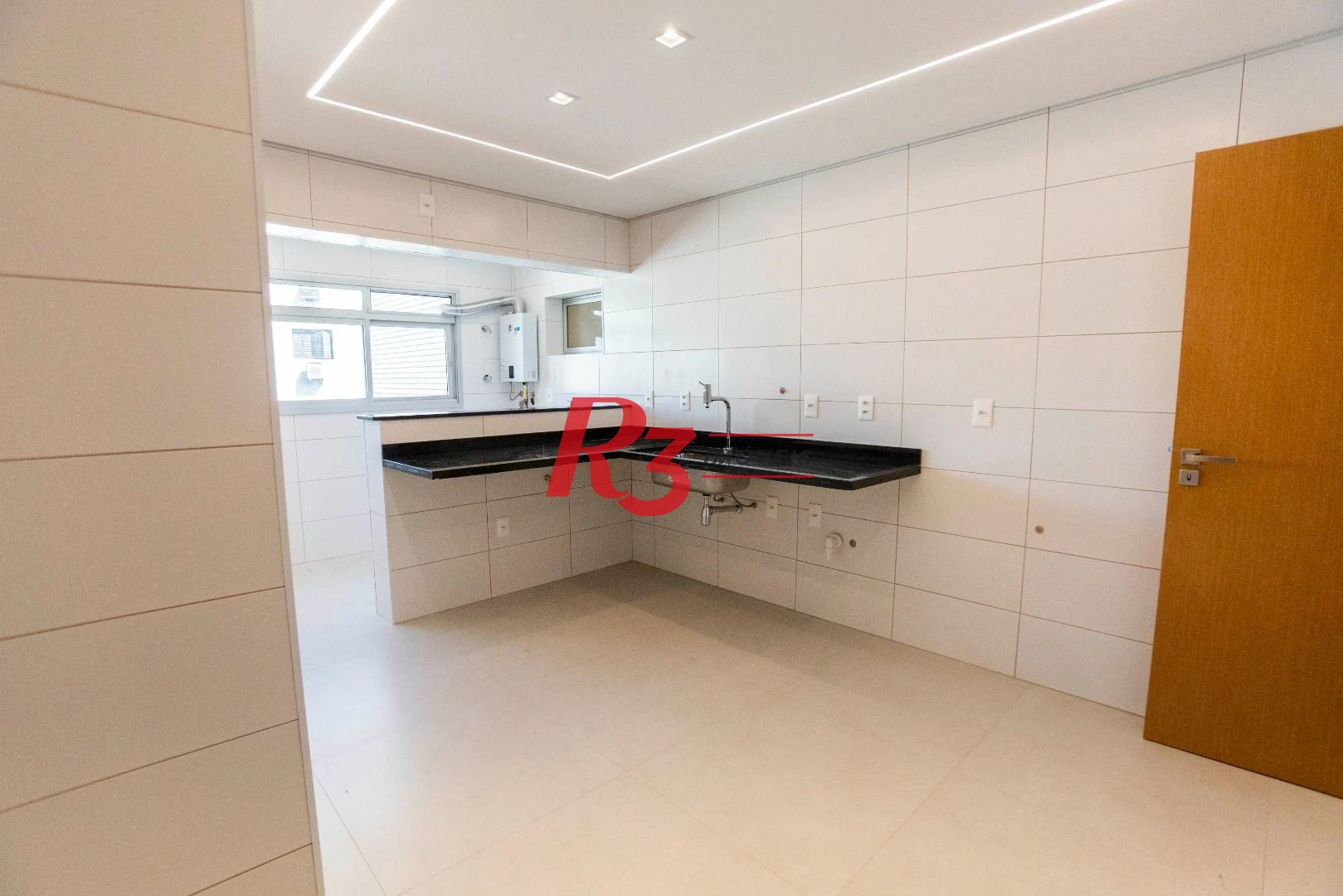 Apartamento com 3 dormitórios à venda, 163 m² por R$ 2.150.000,00 - Aparecida - Santos/SP