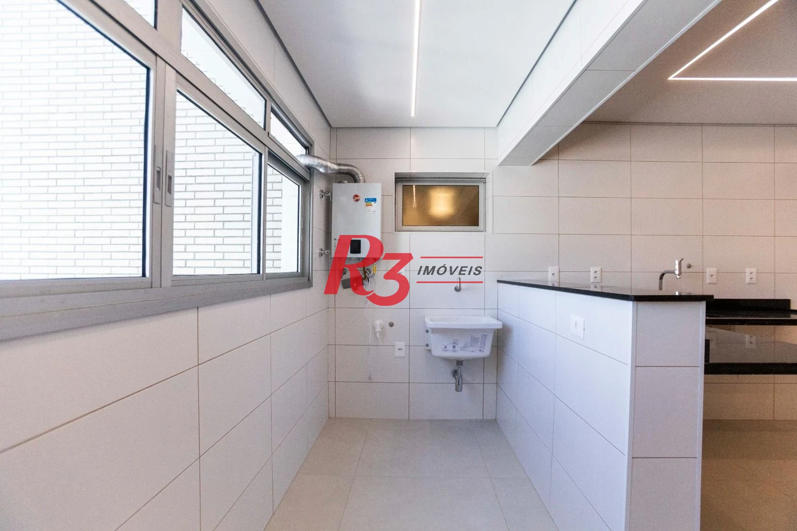 Apartamento com 3 dormitórios à venda, 163 m² por R$ 2.150.000,00 - Aparecida - Santos/SP