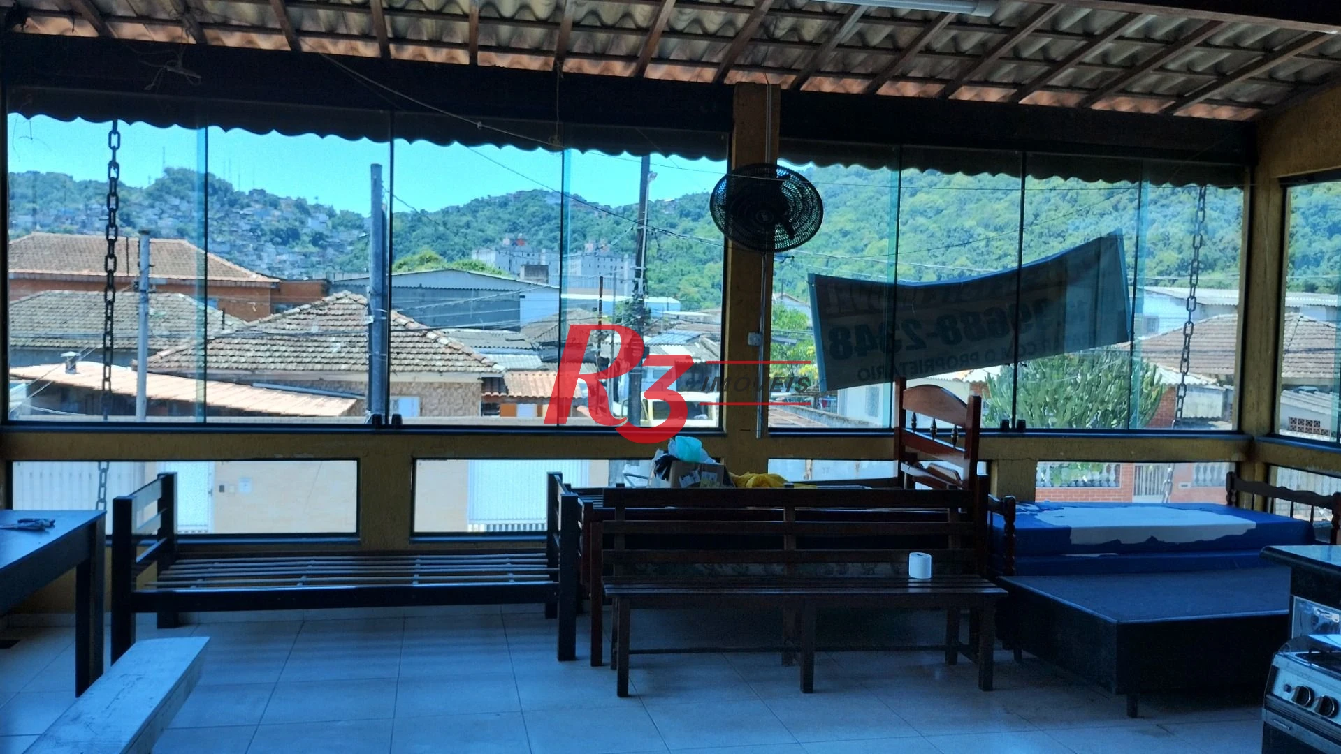 Sobrado com 3 dormitórios à venda, 283 m² por R$ 650.000,00 - Chico de Paula - Santos/SP