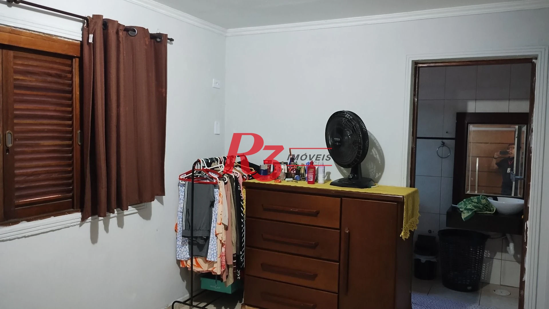 Sobrado com 3 dormitórios à venda, 283 m² por R$ 650.000,00 - Chico de Paula - Santos/SP