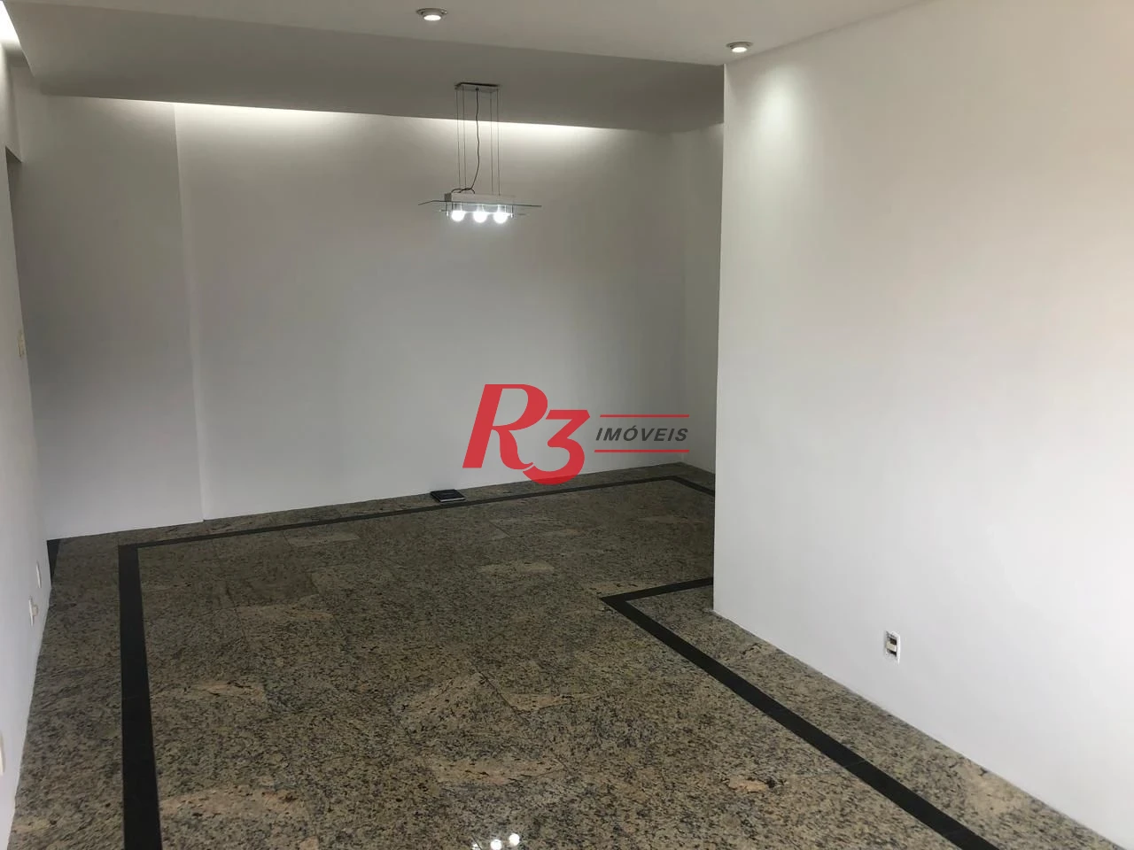 Apartamento com 2 dormitórios à venda, 100 m² por R$ 650.000,00 - Campo Grande - Santos/SP