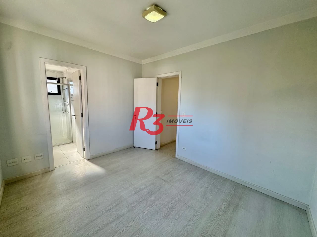 Apartamento com 3 dormitórios à venda, 139 m² por R$ 1.650.000,00 - Gonzaga - Santos/SP